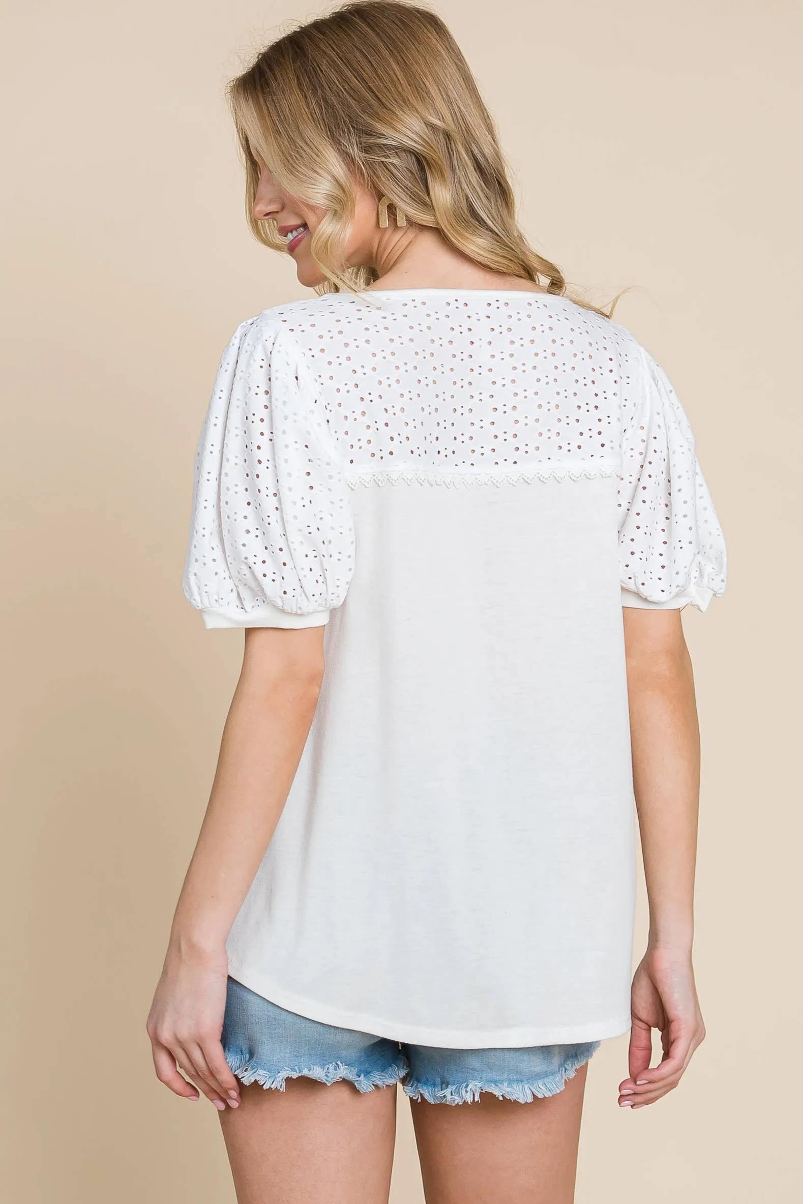 Plus Size Solid Casual Top With  Eyelet Detail: 3XL / Ivory