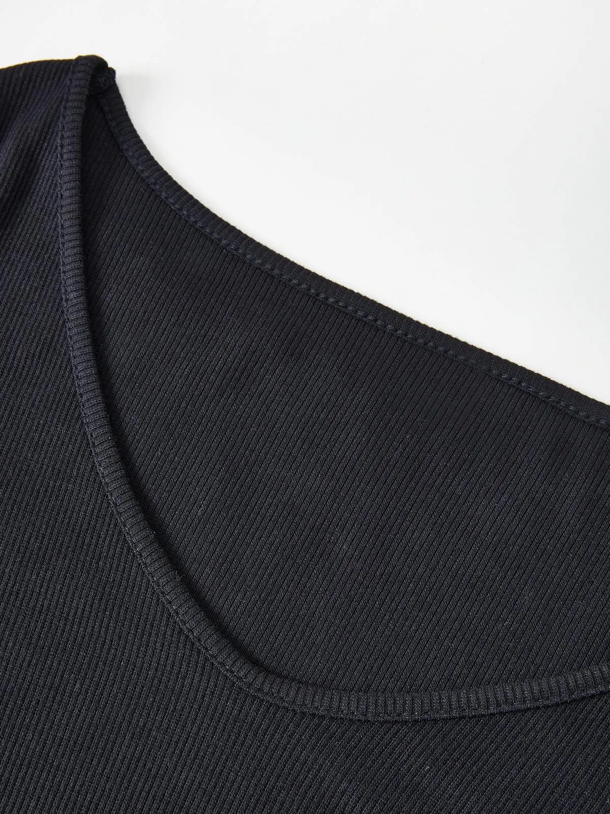 Simple Cutout Long Trendy Sleeve Crop Top