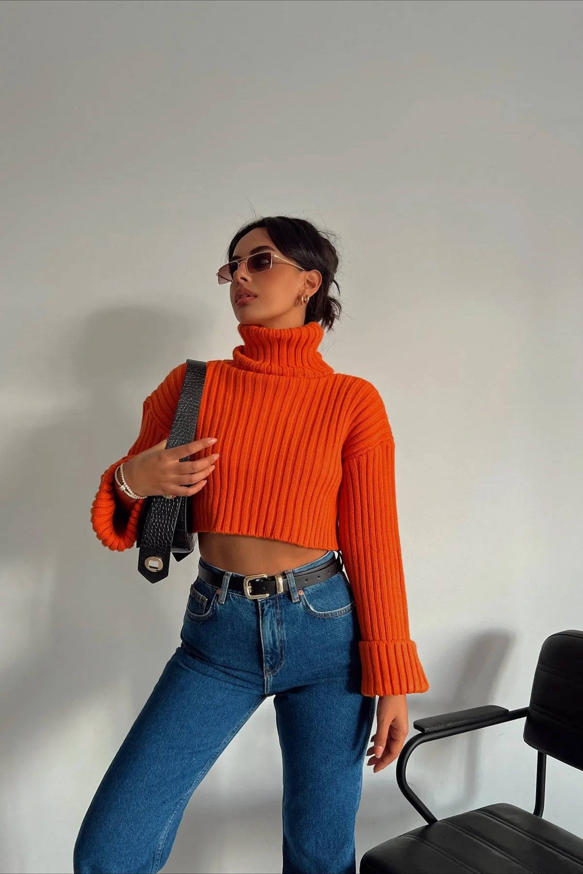 Thick Turtle Neck Cropped Sweater In Colors